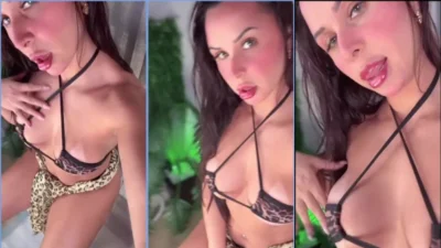 Jessica Minassian all slut sending kisses