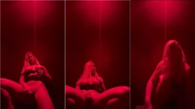 Debora Peixoto Piranha naughty causing naked in the motel room