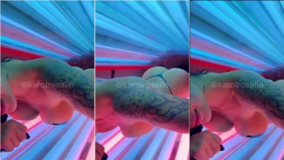 Karol Rosalin showing the tasty body tattooed