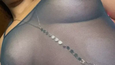 In transparent dress to Majovergarag shows the teats