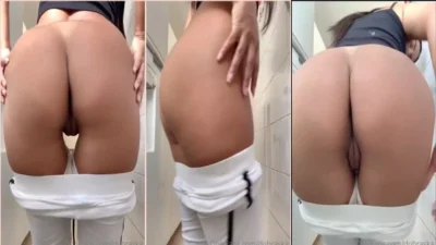 Videod the dubraska lowering the pants showing pussy and ass